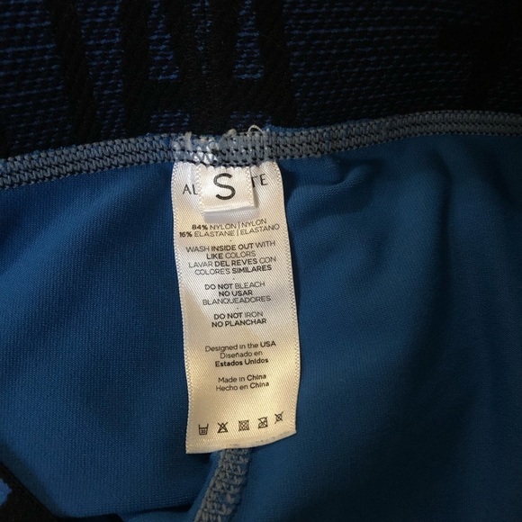 ALPHALETE High Rise Crisscross Detail Leggings Size S - Picture 5 of 7